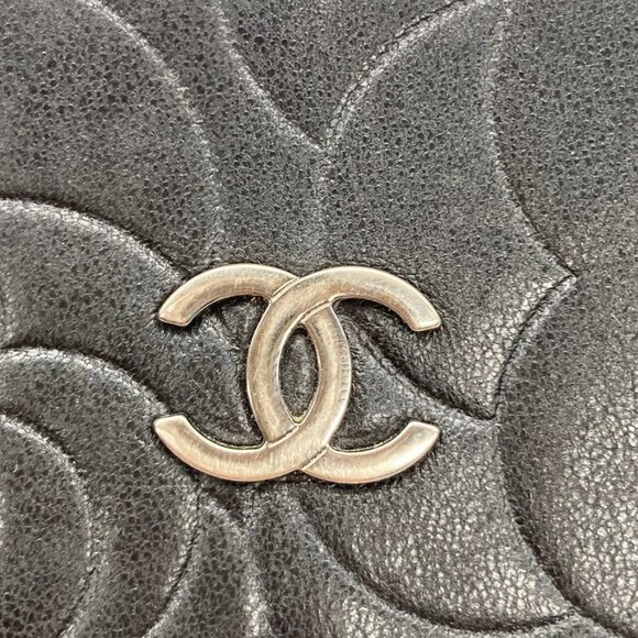 🖤Authentic CHANEL CC Logo Camellia Wallet with FREE Chain on wallet insert🖤 - Picture 5 of 7